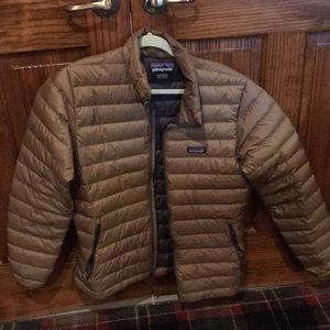 Patagonia men’s down sweater jacket